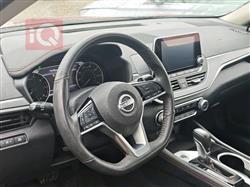 نيسان ألتيما